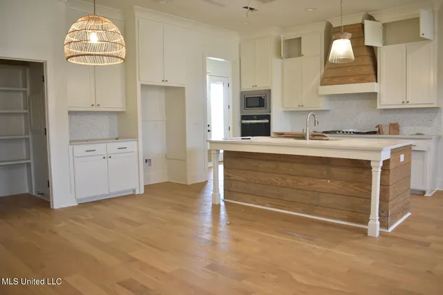 $371,000 | 121 Trace Pointe Place, Clinton, MS 39056