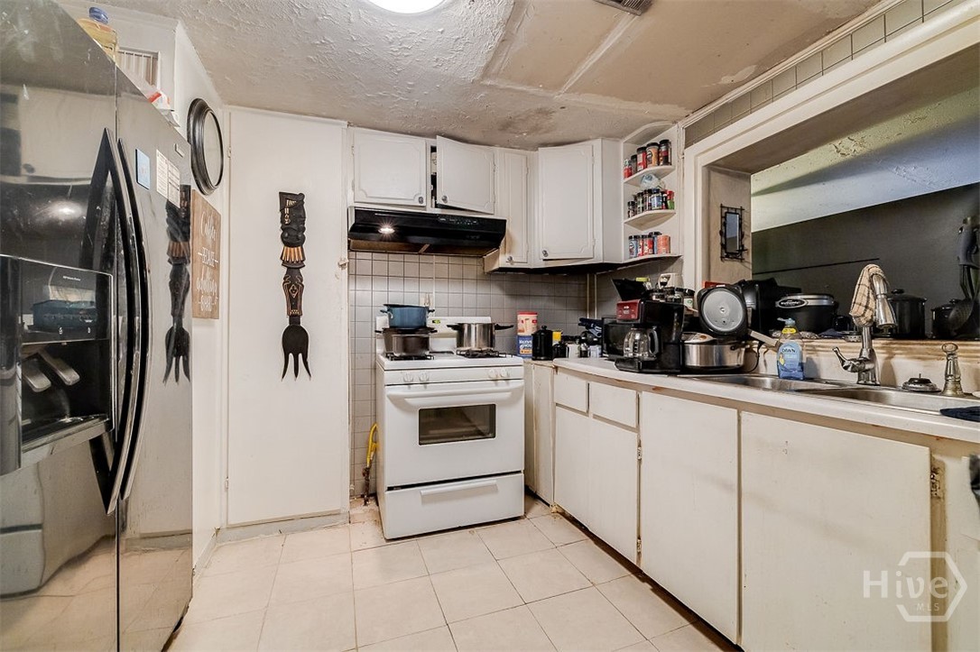 915 Porter Street Savannah, GA 31415 - Photo 7 of 26