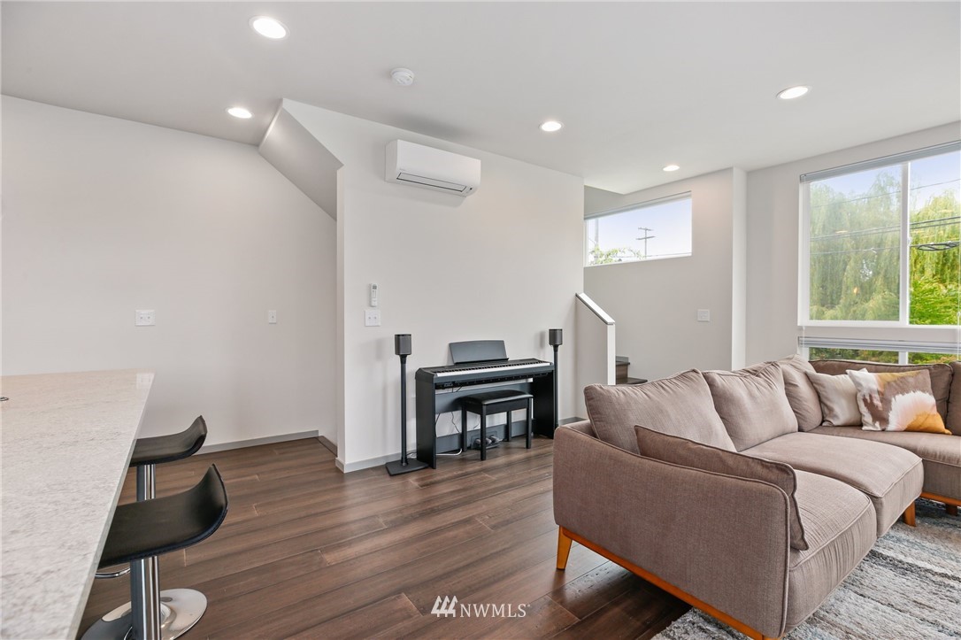 5005 Renton Avenue South, Unit F Seattle, WA 98118 - Photo 11 of 28 Gallery Image 11