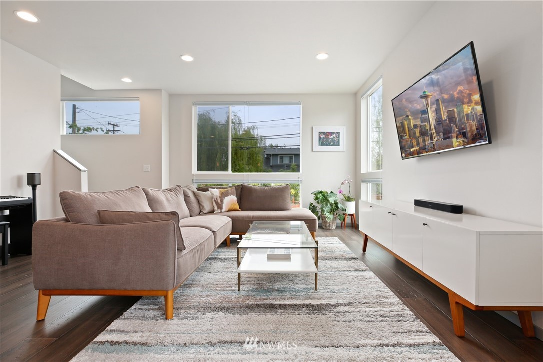 5005 Renton Avenue South, Unit F Seattle, WA 98118 - Photo 12 of 28 Gallery Image 12