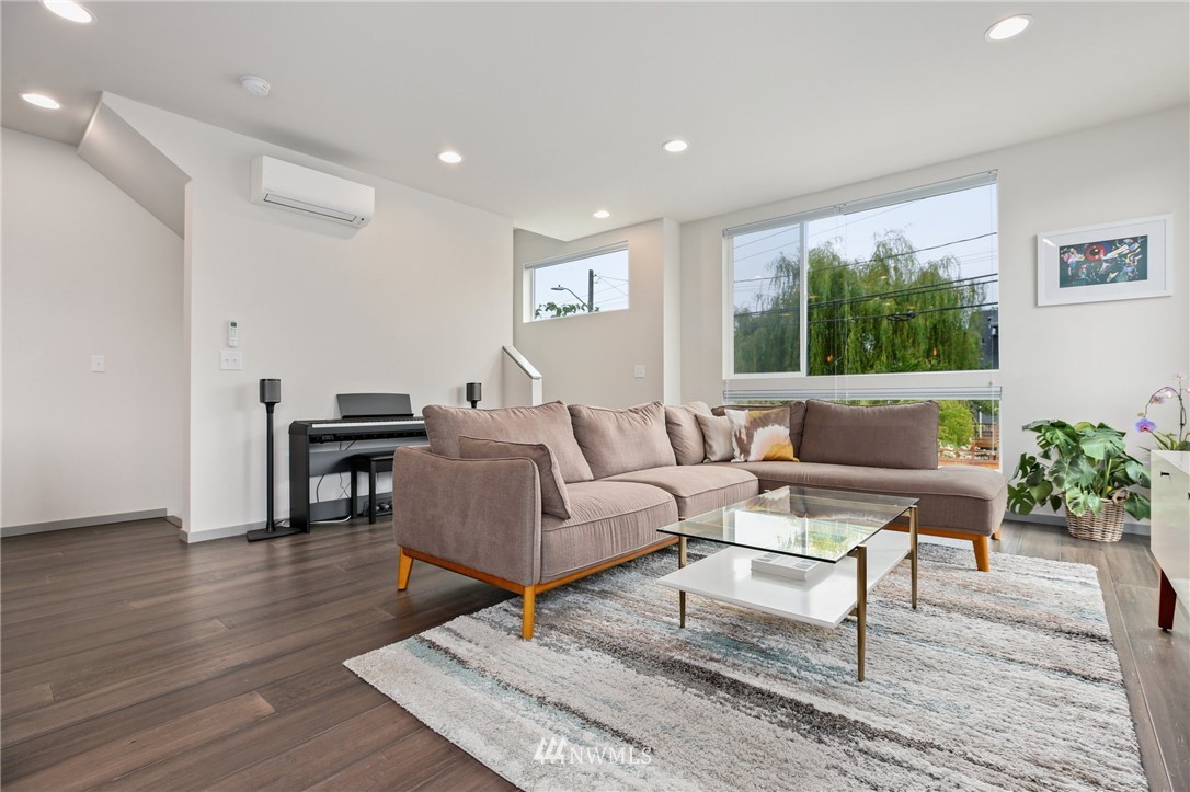 5005 Renton Avenue South, Unit F Seattle, WA 98118 - Photo 13 of 28 Gallery Image 13