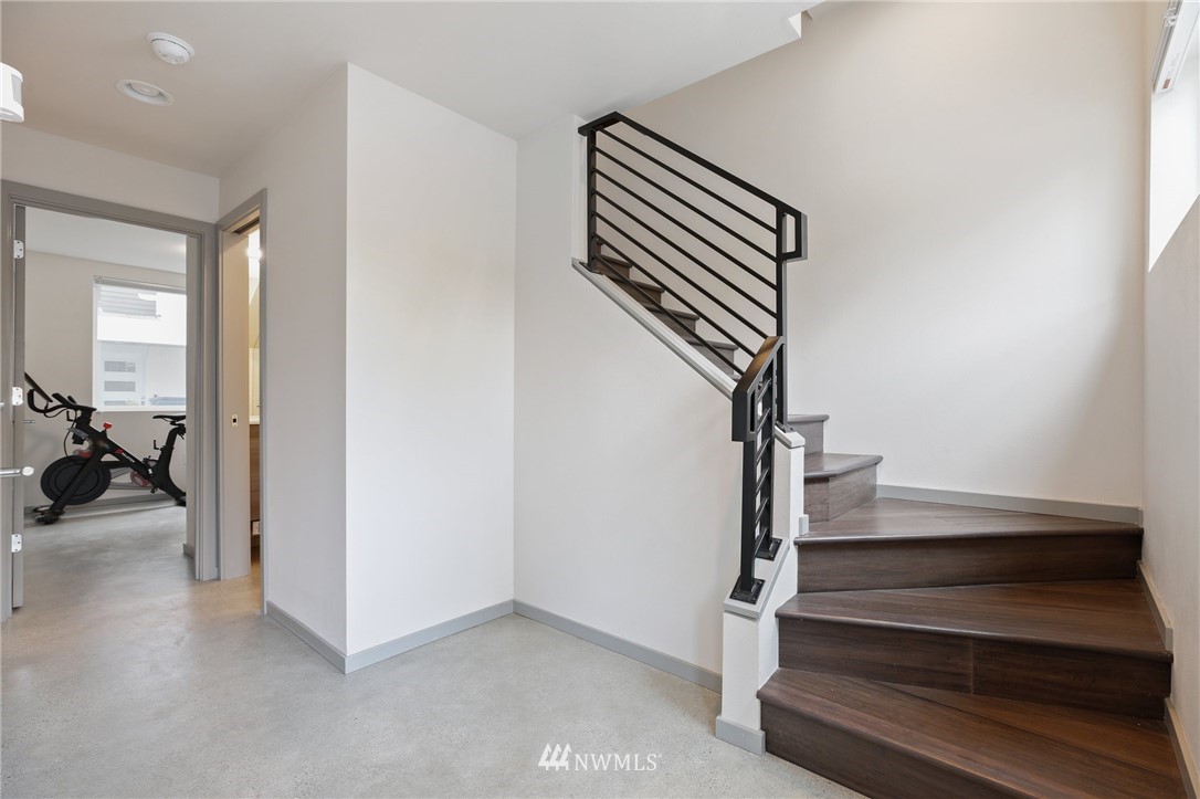 5005 Renton Avenue South, Unit F Seattle, WA 98118 - Photo 15 of 28 Gallery Image 15