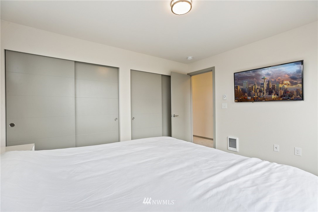 5005 Renton Avenue South, Unit F Seattle, WA 98118 - Photo 19 of 28 Gallery Image 19