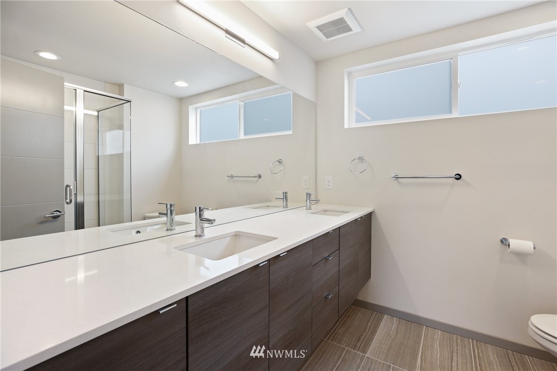 5005 Renton Avenue South, Unit F Seattle, WA 98118 - Photo 20 of 28 Gallery Image 20