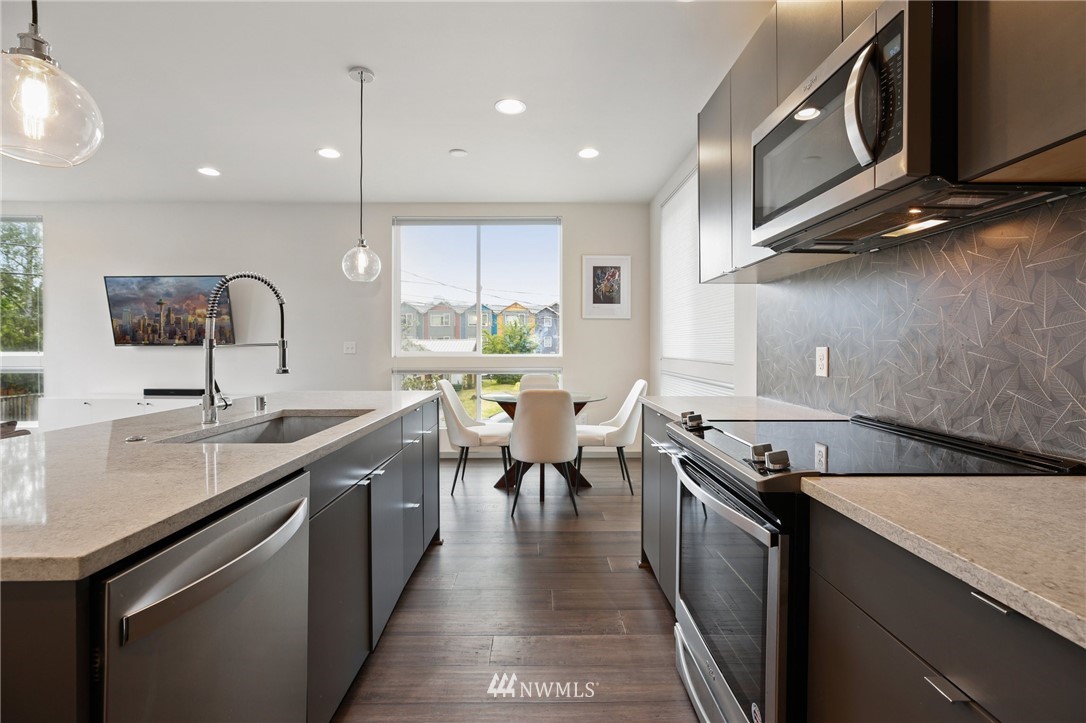 5005 Renton Avenue South, Unit F Seattle, WA 98118 - Photo 9 of 28 Gallery Image 9