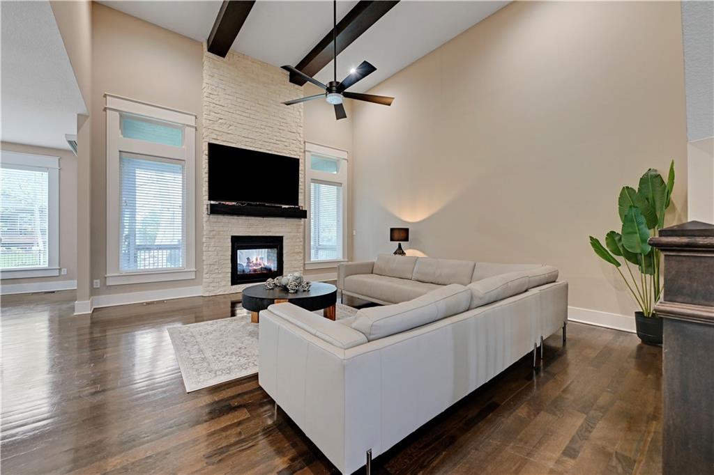 9149 Green Road Lenexa, KS 66227 - Photo 8 of 44