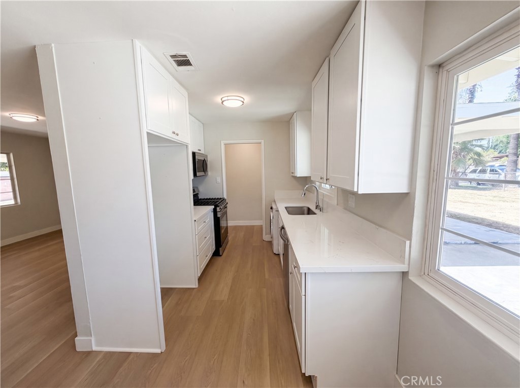 5630 Dewey Avenue Riverside, CA 92504 - Photo 2 of 23