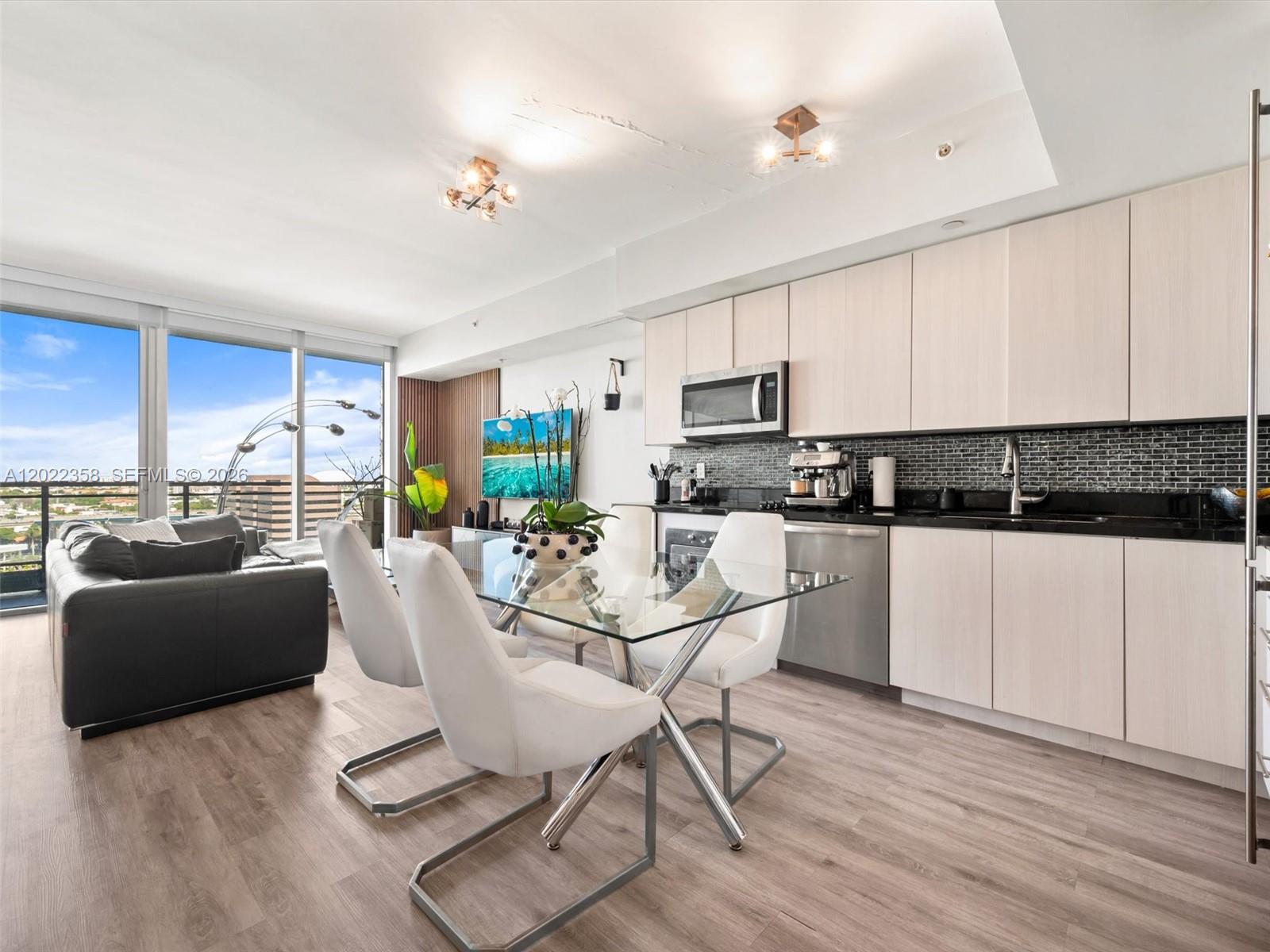 92 Southwest 3rd Street, Unit 1607 Miami, FL 33130 - Photo 13 of 25