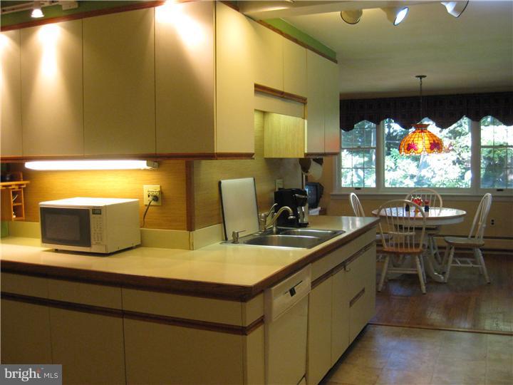 2530 Martin Road Willow Grove, PA 19090 - Photo 14 of 21 Gallery Image 14