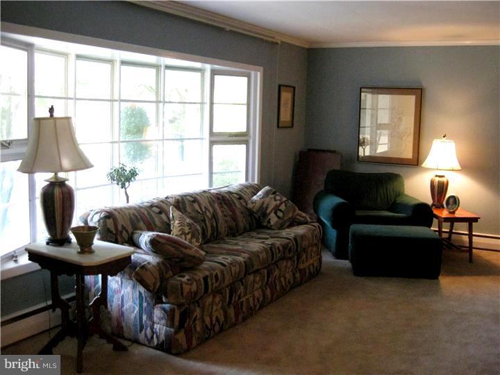 2530 Martin Road Willow Grove, PA 19090 - Photo 3 of 21 Gallery Image 3