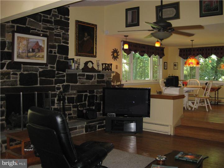 2530 Martin Road Willow Grove, PA 19090 - Photo 9 of 21 Gallery Image 9