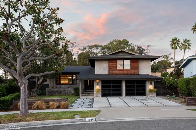 $2,295,000 | 1944 Flamingo Drive, Costa Mesa, CA 92626