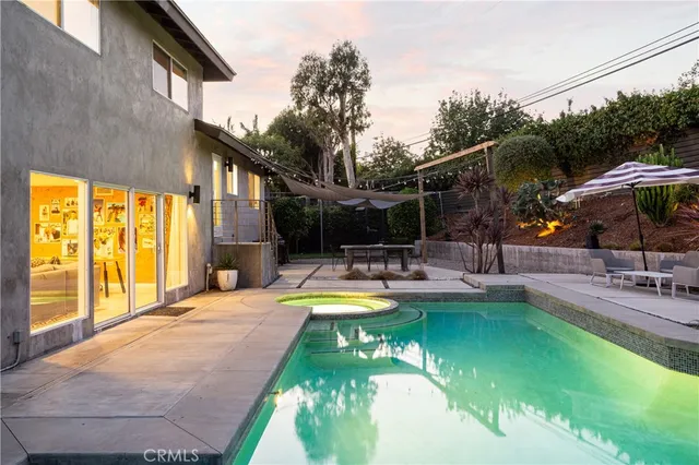 $2,295,000 | 1944 Flamingo Drive, Costa Mesa, CA 92626