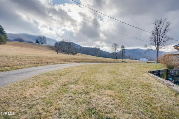 $1,300,000 | 2517 Sinking Creek Road, Johnson City, TN 37604