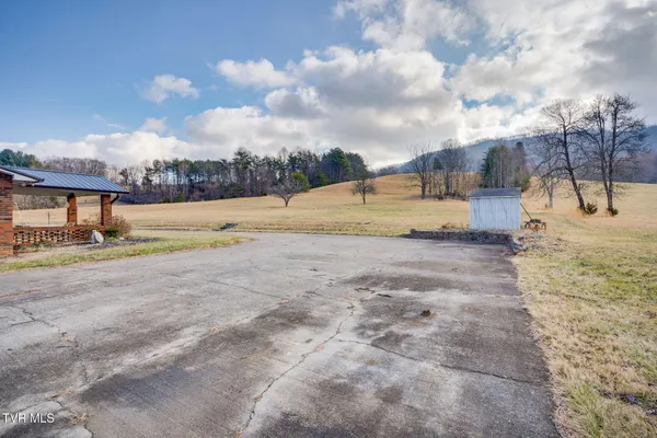 $1,300,000 | 2517 Sinking Creek Road, Johnson City, TN 37604