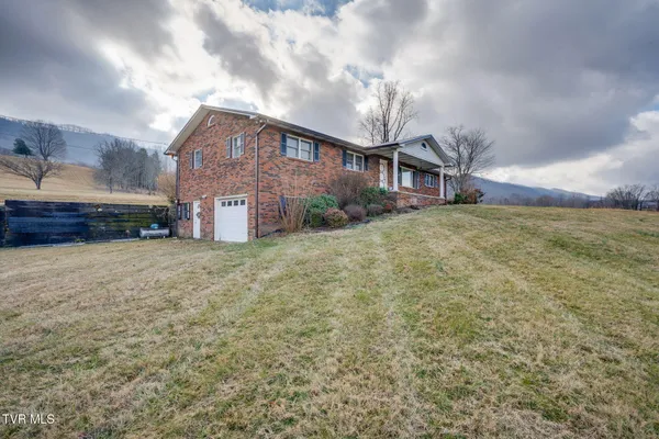 $1,300,000 | 2517 Sinking Creek Road, Johnson City, TN 37604