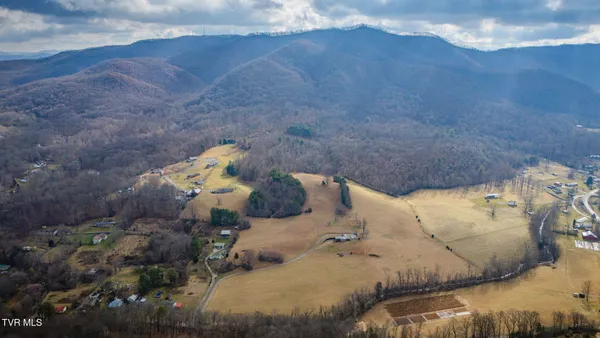 $1,300,000 | 2517 Sinking Creek Road, Johnson City, TN 37604