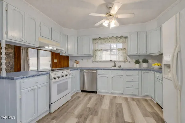 $1,300,000 | 2517 Sinking Creek Road, Johnson City, TN 37604