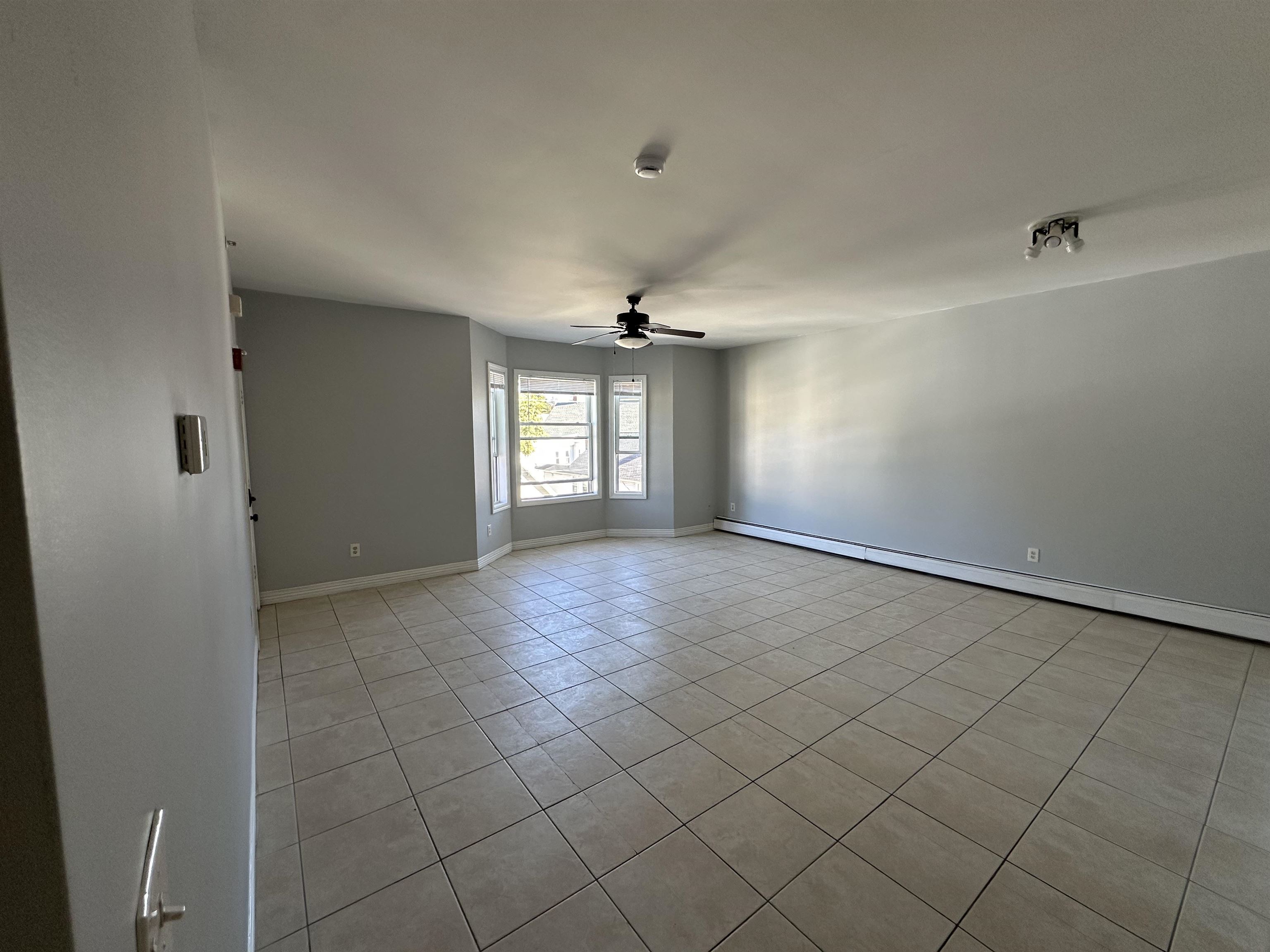 323 Concord Street, Unit C Manchester, NH 03104 - Photo 5 of 22