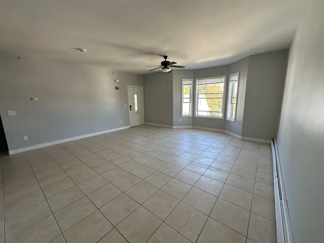 $2,000 | 323 Concord Street, Unit C, Manchester, NH 03104