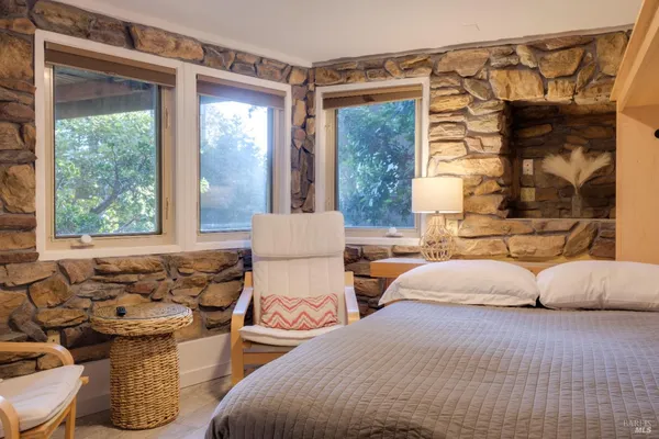 $729,000 | 46800 Ocean View Drive, Gualala, CA 95445