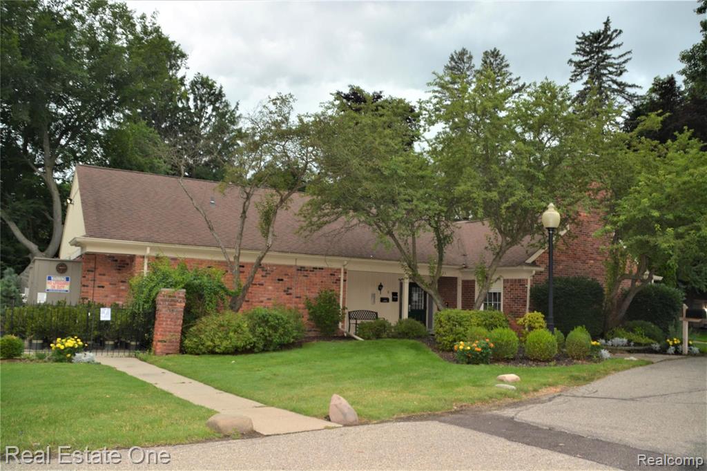 1330 Brook Lane Rochester Hills, MI 48306 - Photo 21 of 21