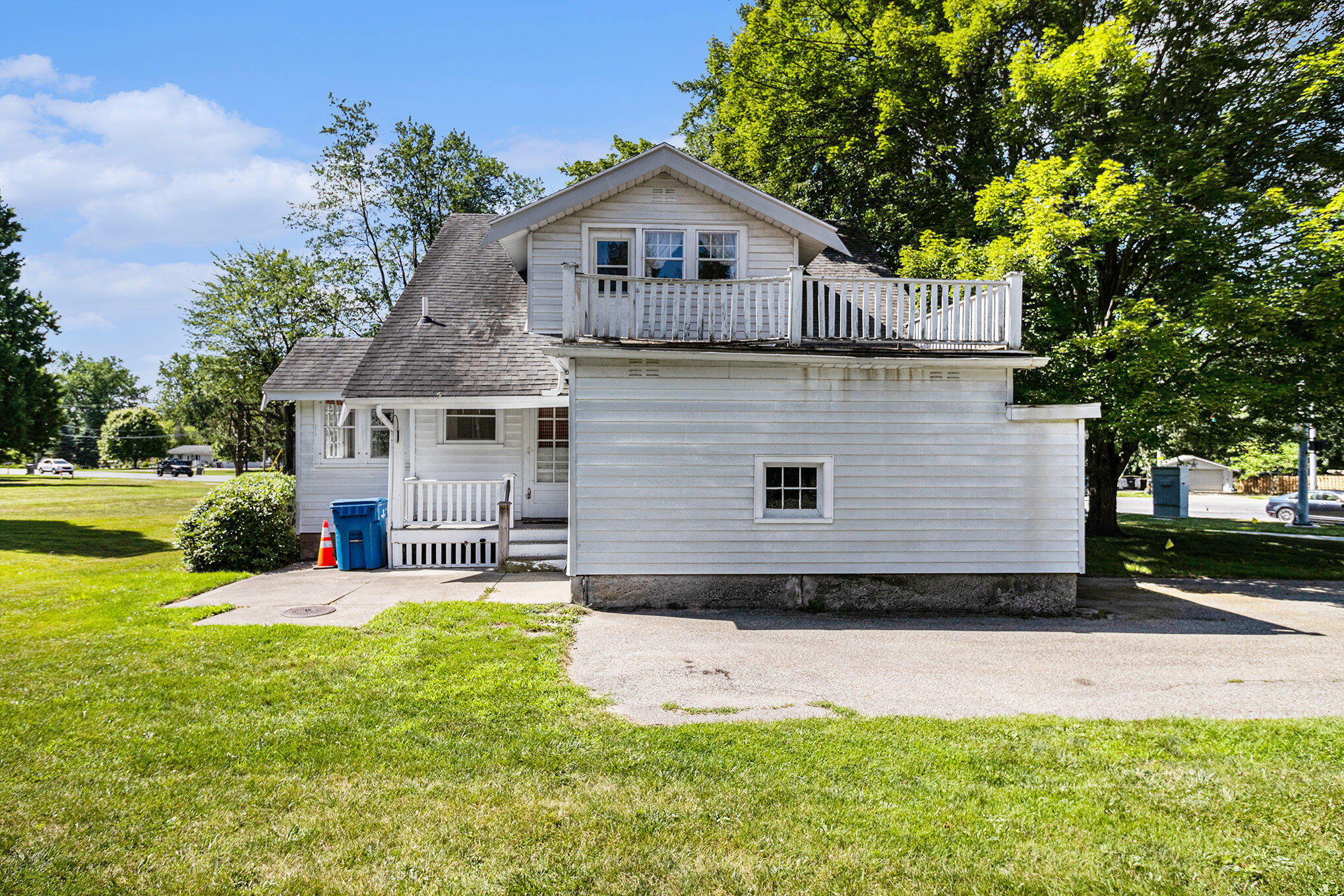 6405 Cascade Road Southeast Grand Rapids, MI 49546 - Photo 16 of 25 017_img_1668_457