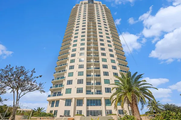 $699,000 | 4821 East NASA Parkway, Unit 23W, Seabrook, TX 77586