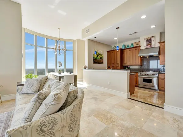 $699,000 | 4821 East NASA Parkway, Unit 23W, Seabrook, TX 77586