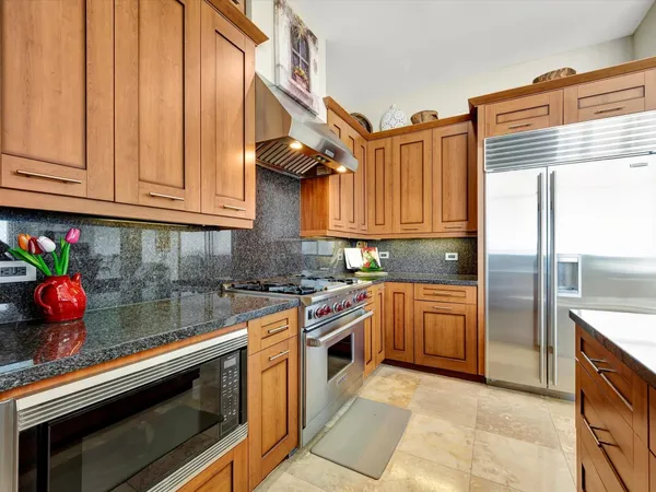 $699,000 | 4821 East NASA Parkway, Unit 23W, Seabrook, TX 77586