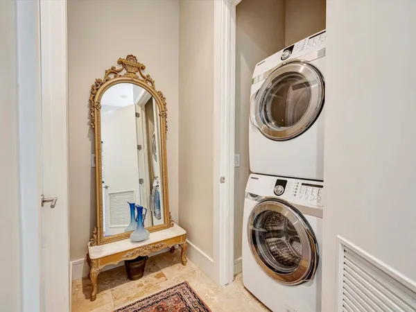 $699,000 | 4821 East NASA Parkway, Unit 23W, Seabrook, TX 77586