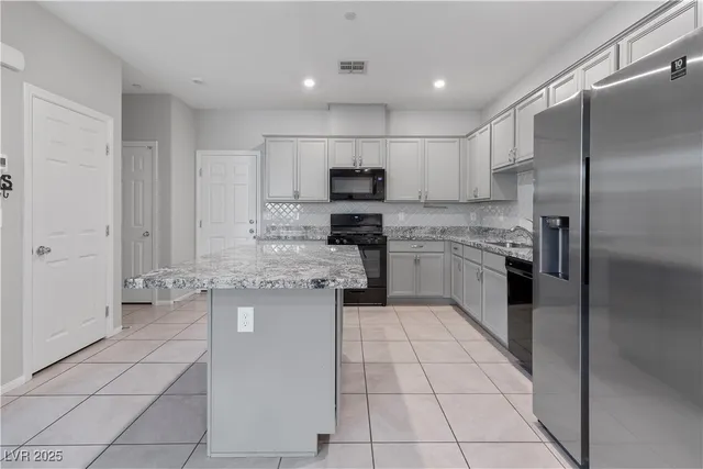 $2,100 | 479 Filaree Place, Henderson, NV 89015