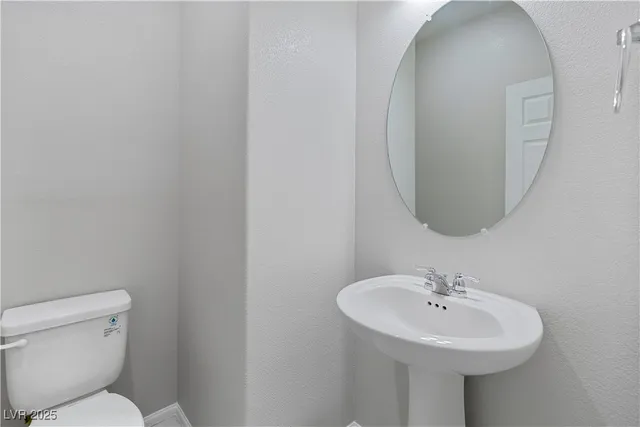 $2,100 | 479 Filaree Place, Henderson, NV 89015