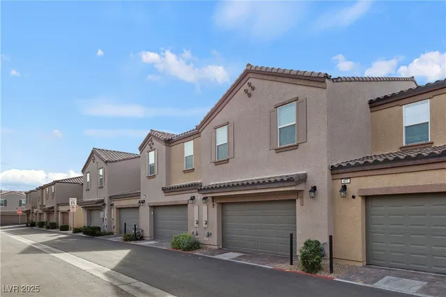 $2,100 | 479 Filaree Place, Henderson, NV 89015
