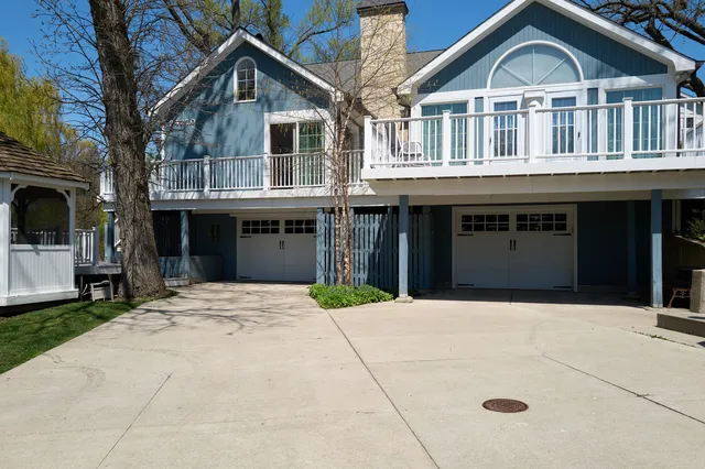 $649,900 | 24270 North Forest Drive, Lake Zurich, IL 60047