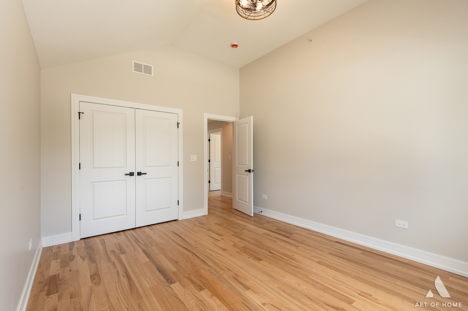 7957 West 73rd Place Bridgeview, IL 60455 - Photo 27 of 40 a view of an empty room