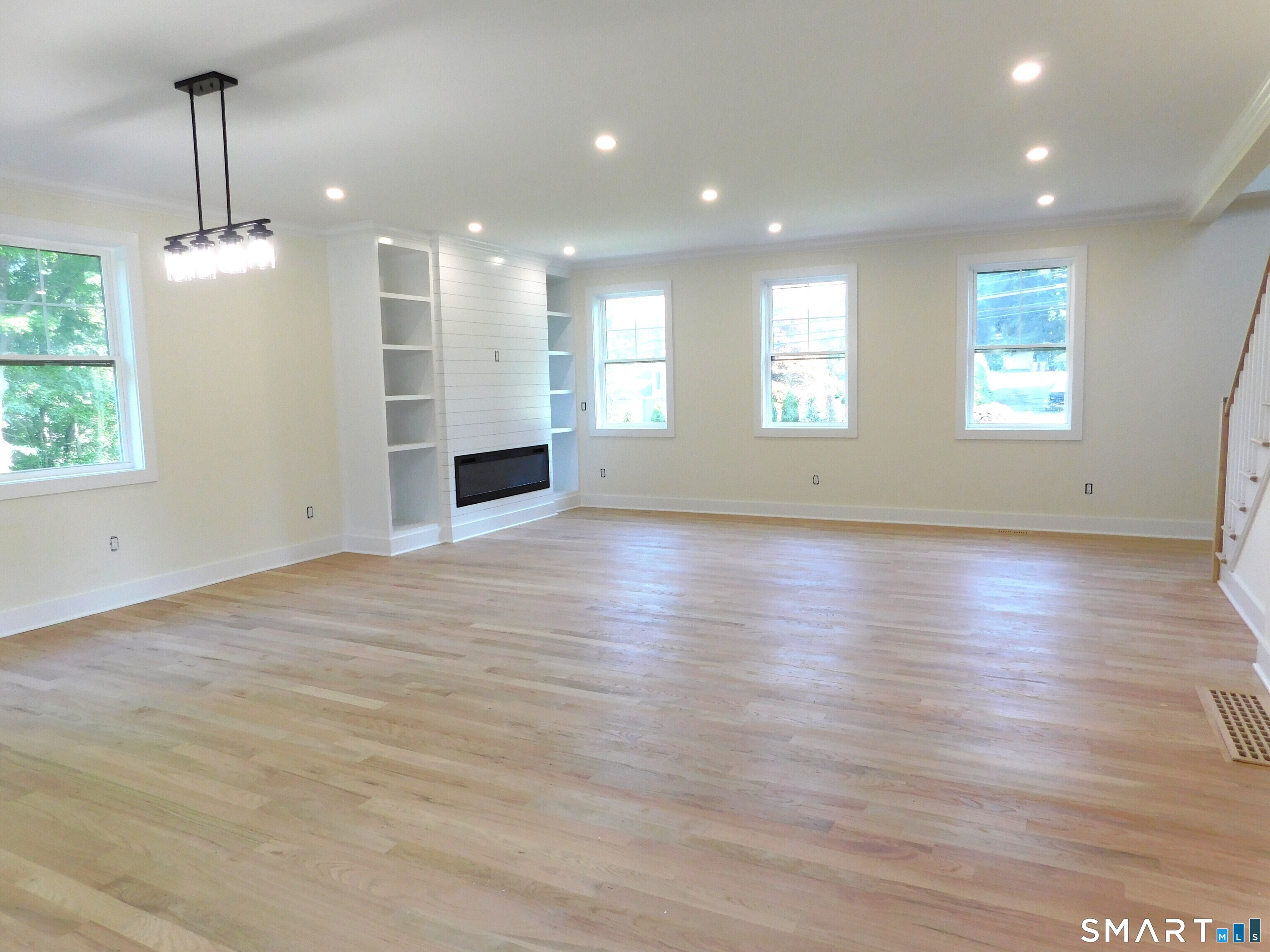 60 Mohegan Road Shelton, CT 06484 - Photo 8 of 27 Gallery Image 8