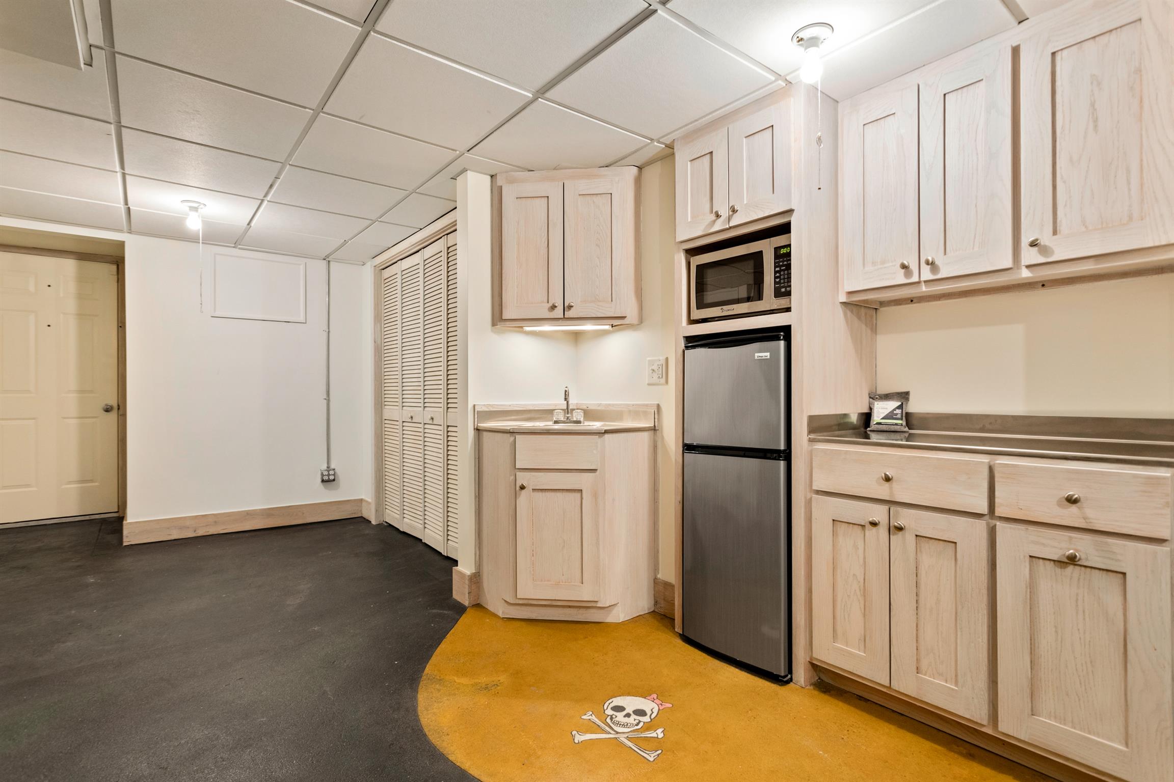 921 Fair Street Franklin, TN 37064 - Photo 29 of 30 a kitchen with stainless steel appliances granite countertop a refrigerator a stove and a sink with cabinets