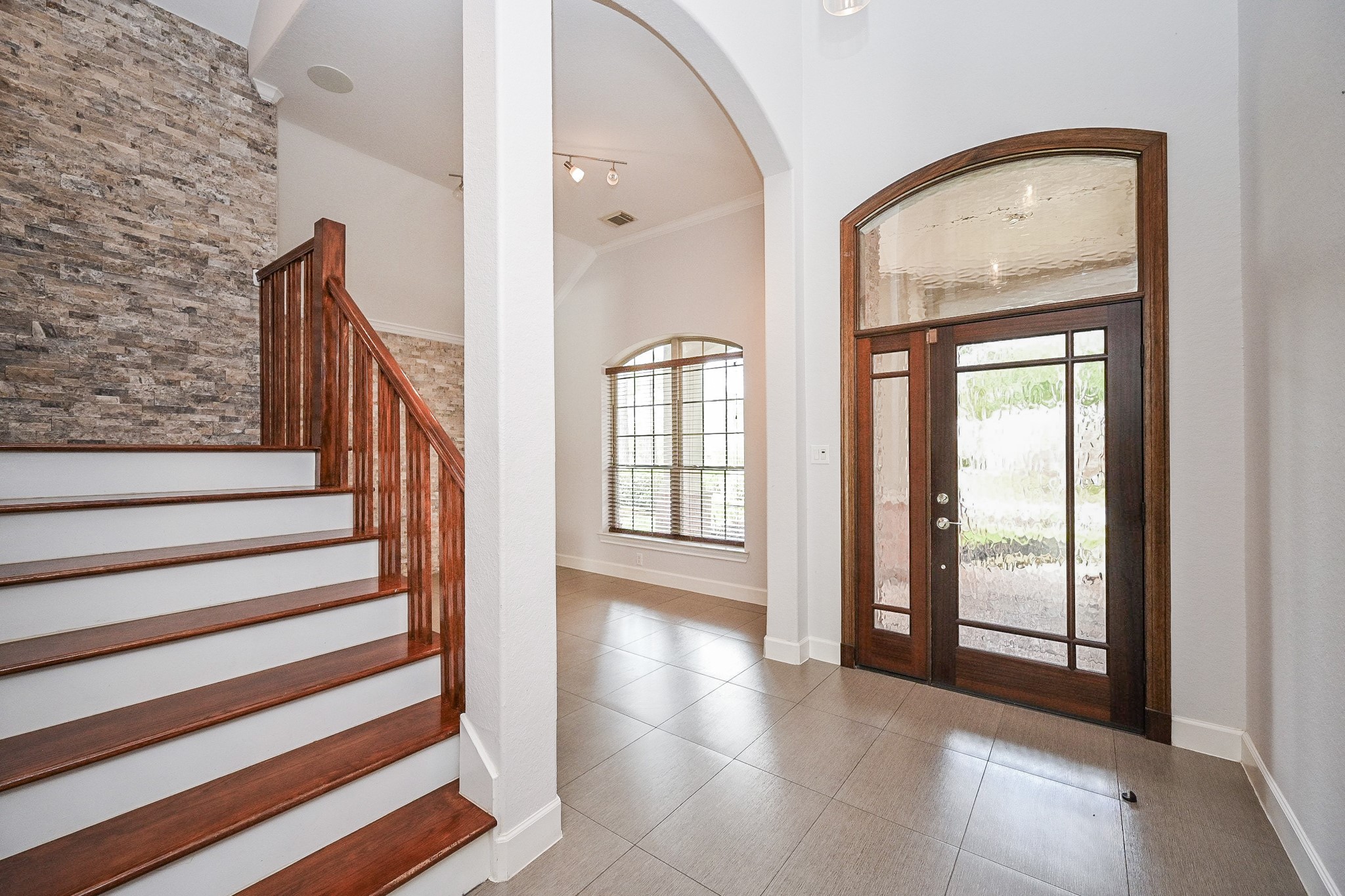 146 Rocky Point Drive Spring, TX 77389 - Photo 6 of 37