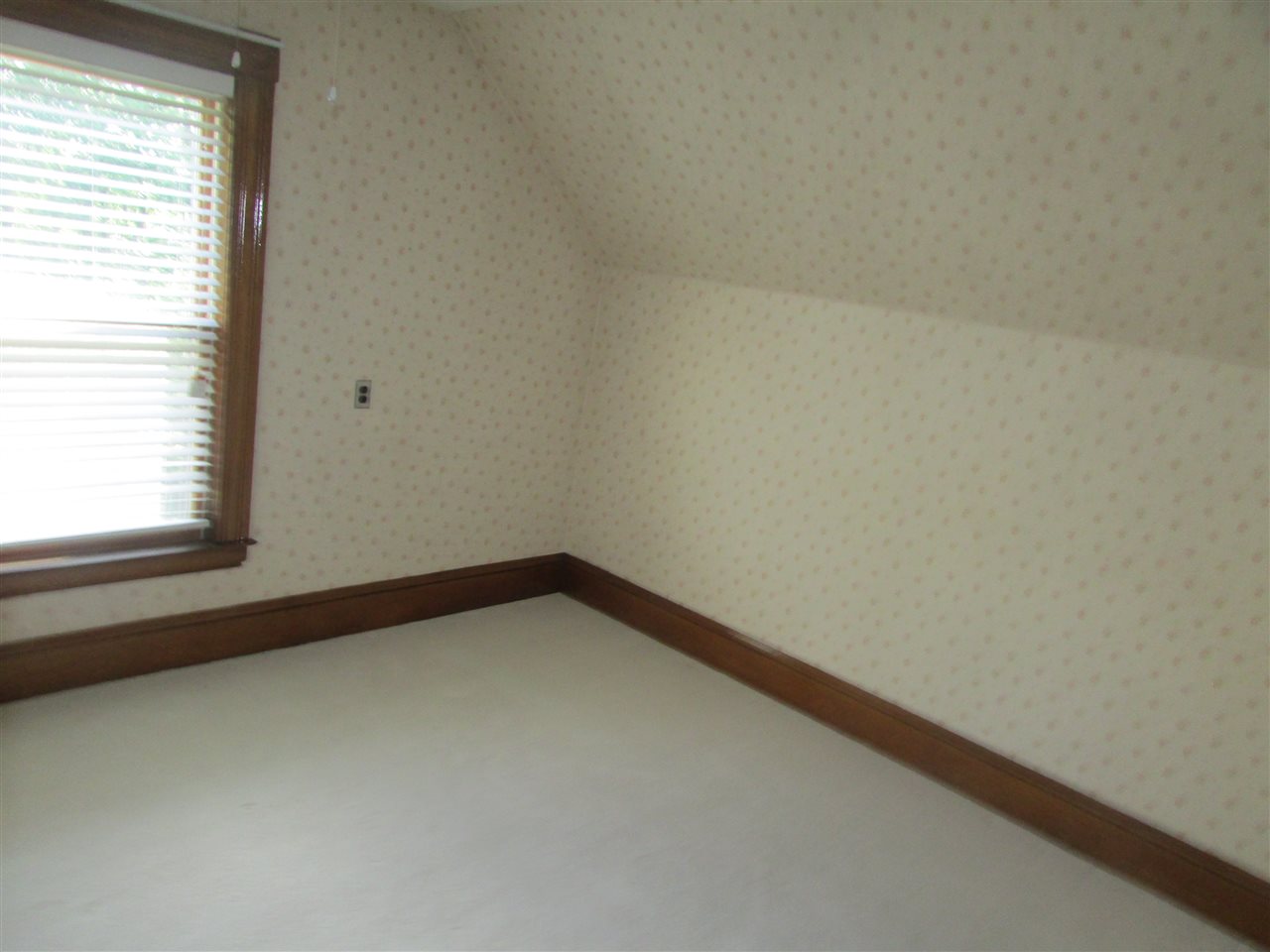 98 High Street Hardwick, VT 05843 - Photo 14 of 25 Gallery Image 14