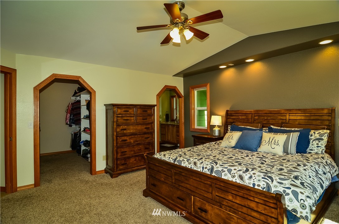 11347 Summit Lake Road Northwest Olympia, WA 98502 - Photo 12 of 23 Gallery Image 12