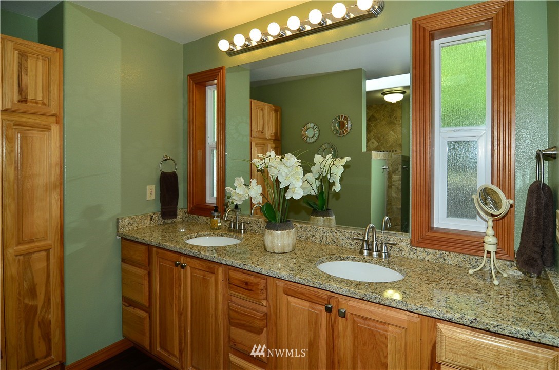 11347 Summit Lake Road Northwest Olympia, WA 98502 - Photo 15 of 23 Gallery Image 15