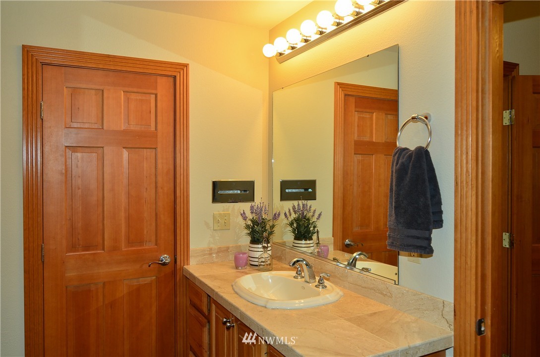 11347 Summit Lake Road Northwest Olympia, WA 98502 - Photo 18 of 23 Gallery Image 18