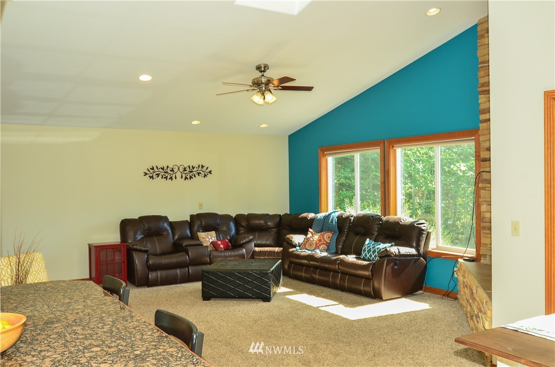 11347 Summit Lake Road Northwest Olympia, WA 98502 - Photo 6 of 23 Gallery Image 6