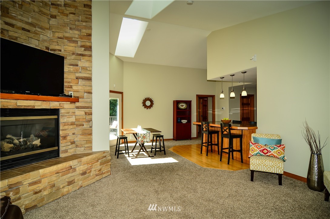 11347 Summit Lake Road Northwest Olympia, WA 98502 - Photo 7 of 23 Gallery Image 7