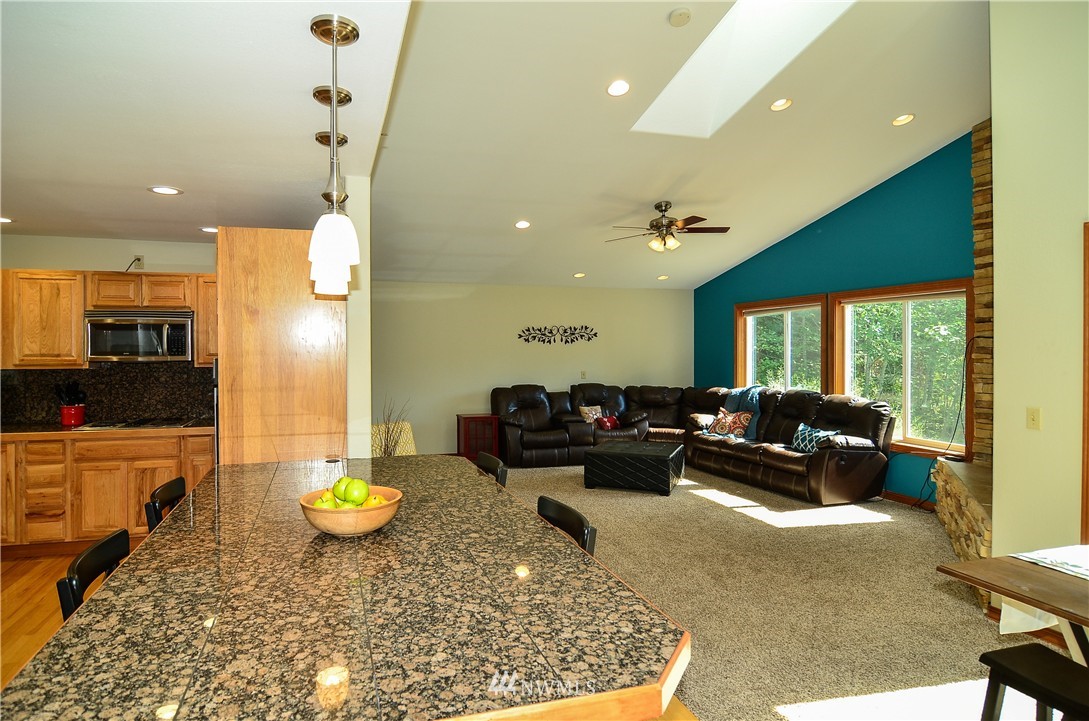 11347 Summit Lake Road Northwest Olympia, WA 98502 - Photo 9 of 23 Gallery Image 9