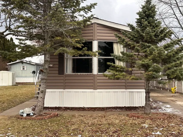 $53,999 | 1021 Springdale Lane, DeKalb, IL 60115