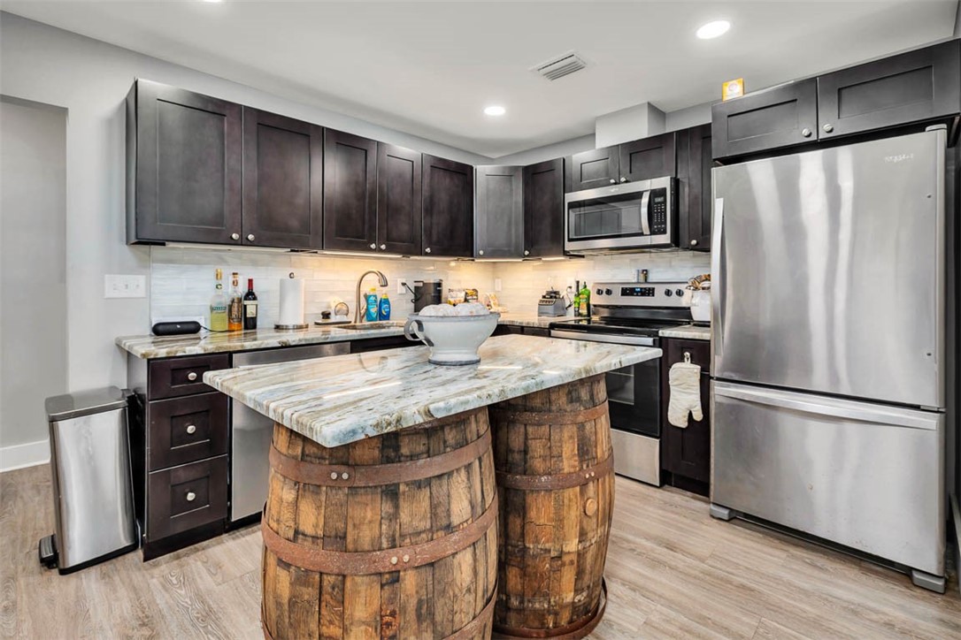 116 Burnett Road, Unit A B C D & E Brunswick, GA 31523 - Photo 16 of 61