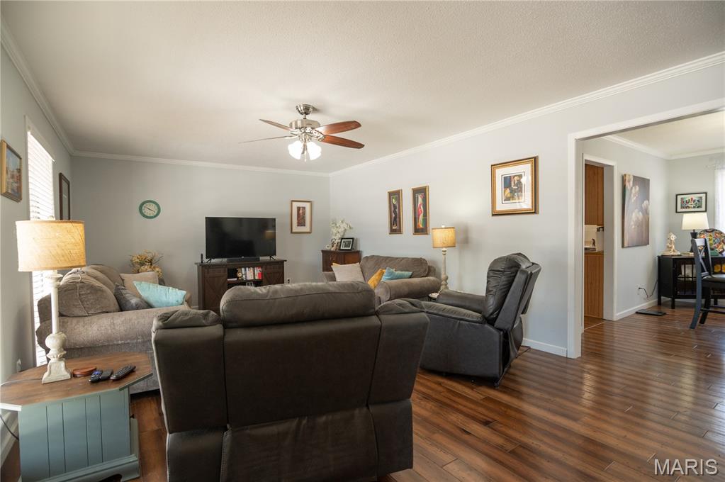 2001 King Road Poplar Bluff, MO 63901 - Photo 2 of 38