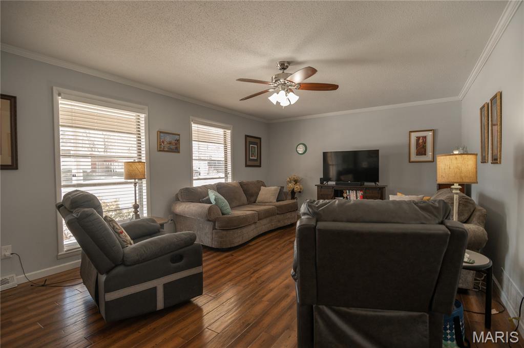 2001 King Road Poplar Bluff, MO 63901 - Photo 4 of 38